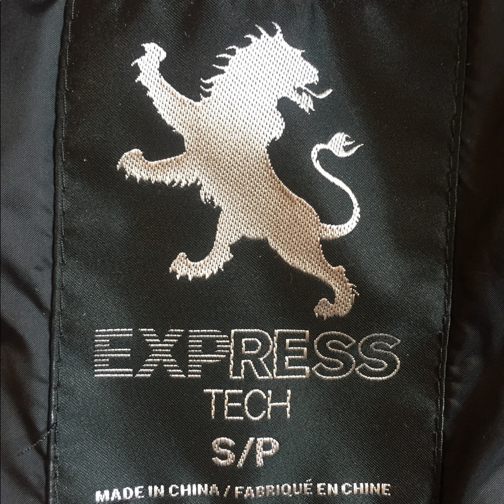 Express Men's Small Express Tech Winter Vest - Picture 7 of 8